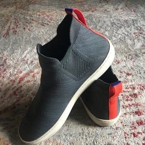 Rothy’s Chelsea ankle boot size 11 light grey